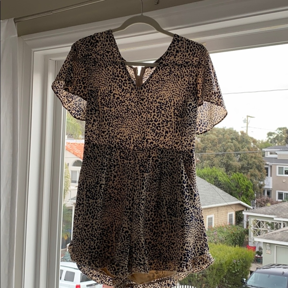 Short sleeve romper